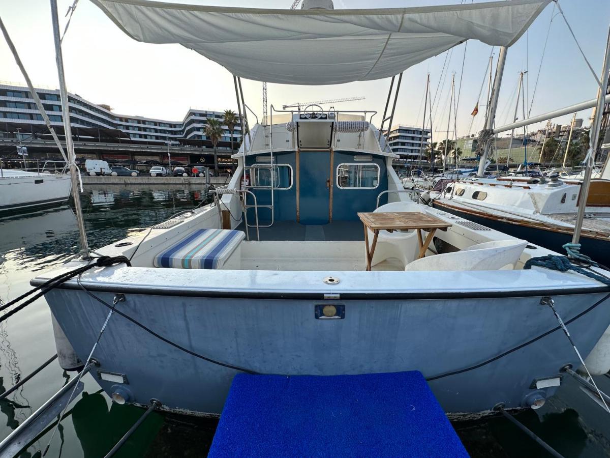 Hotel !!Boat With Ac In Port Forum 2 Bikes Included!! Sant Adria de Besos Exterior foto